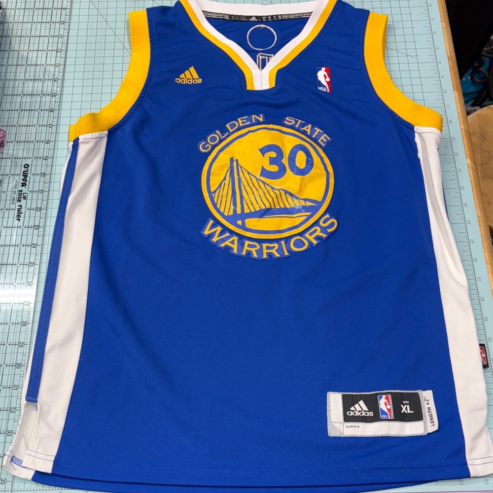 Sz XL Adidas Blue and Yellow GS Warriors Jersey 30 Curry
